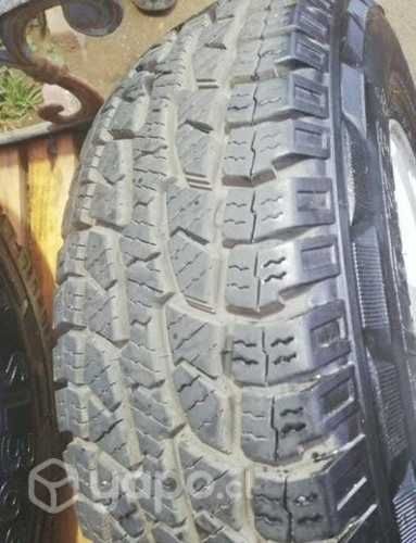 Llantas con neumatico para camioneta