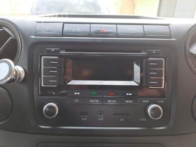 Radio original Amarok con código SAFE