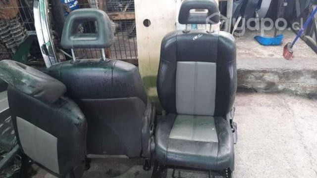 Butaca de cuero compass 2010