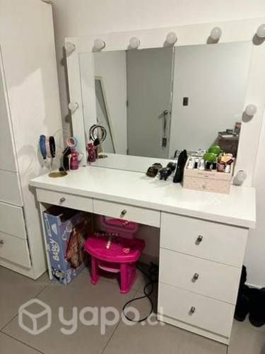 Tocadora / peinadora con luces