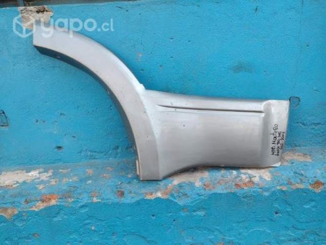 Moldura de puerta tras der Mitsubishi Montero 2002