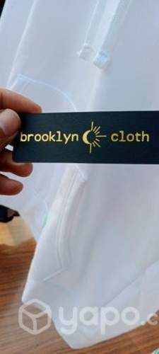 Poleron marca Broklyn Cloth