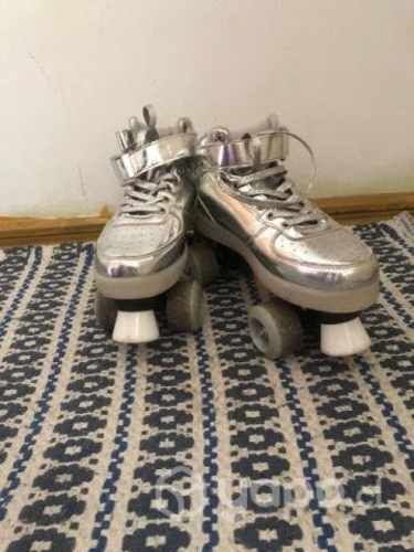 Patines 4 ruedas Talla 35 (no se regula talla)