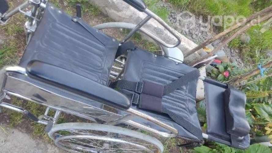 Silla de ruedas tipo camilla