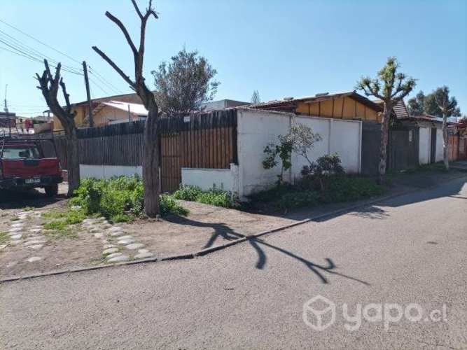 Casa con departamento interior