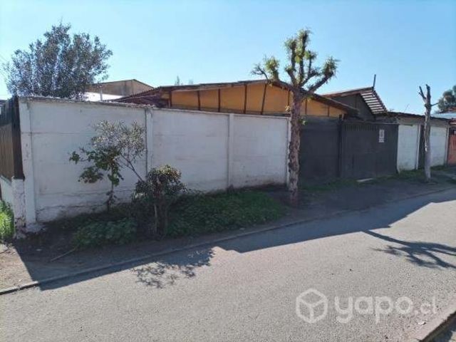 Casa con departamento interior