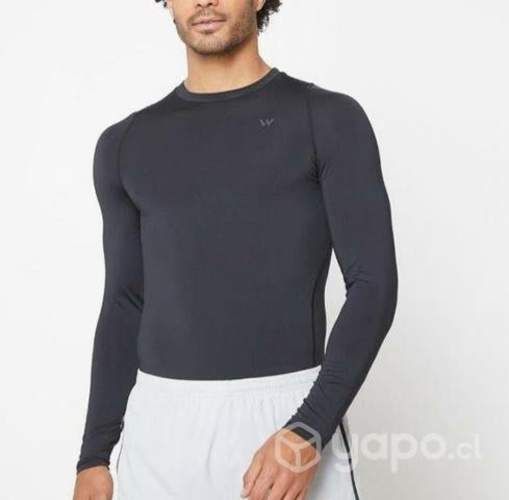 Polera o primera CAPA