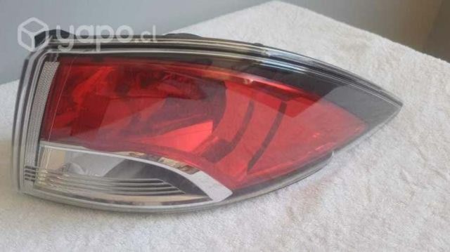 Focotrasero derecho mazda 2, año 2010