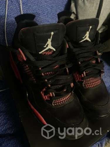 Jordan Retro 4 Thunder original talla 44