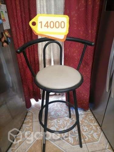 Silla, se retira, en domicilio