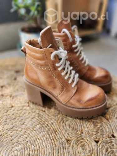 botines marca Becca Shoes