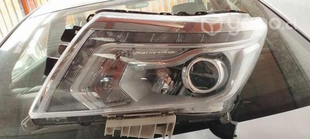 Optico izquierdo nissan np300 led original