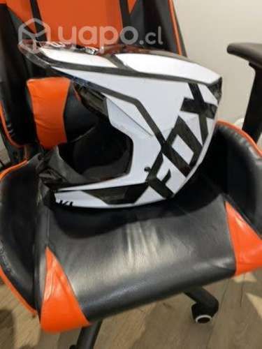 Casco marca fox
