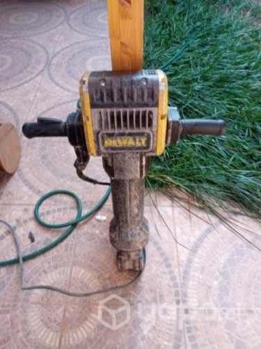 Demoledor rompe pavimento dewalt