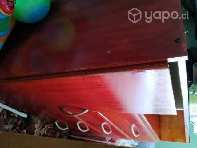 Cómoda 4 cajones con una puerta impecable