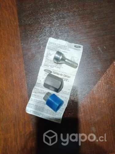 Tuerca trasera ford ecosport nueva