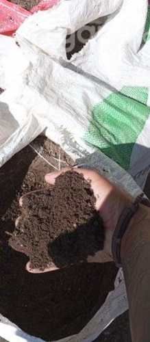 Tierra con abono .para plantas .