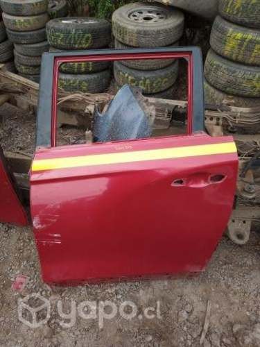 Puerta trasera izquierda Leve Detalle SSangYong