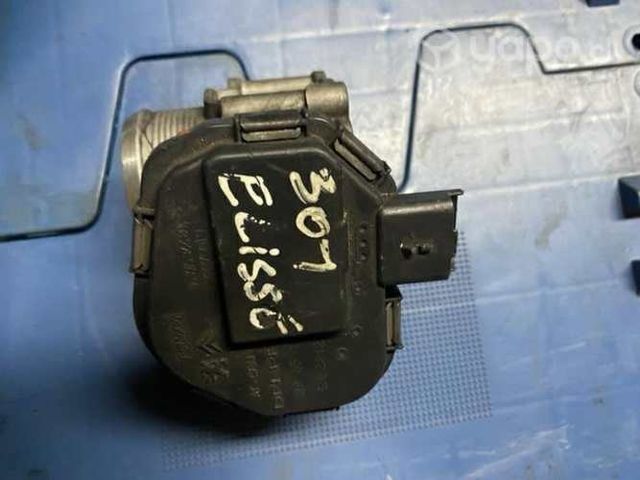 Cuerpo de aceleración Peugeot 301