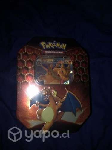Charizard tin inglés HIDDEN FATES SELLADO