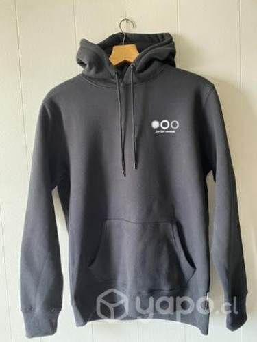 Poleron BELOW APPAREL