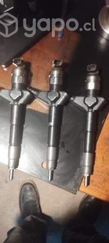 Inyectores nissan navara 16600vm00d, en excelente