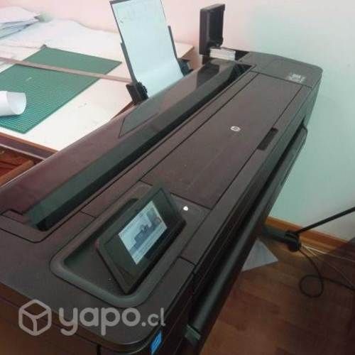 Plotter HP DesignJet T730 Usado
