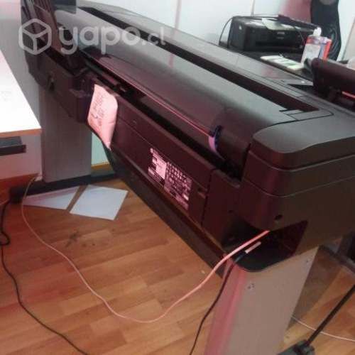 Plotter HP DesignJet T730 Usado