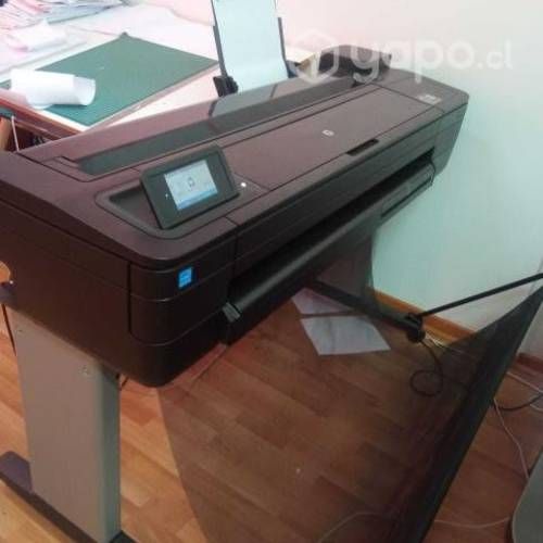 Plotter HP DesignJet T730 Usado