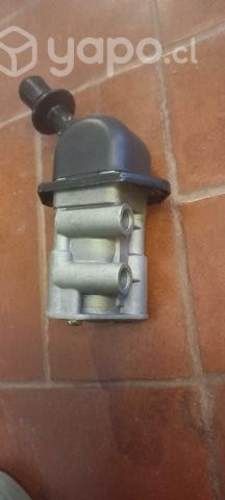 Válvula de frenos de aire ( Maxi)