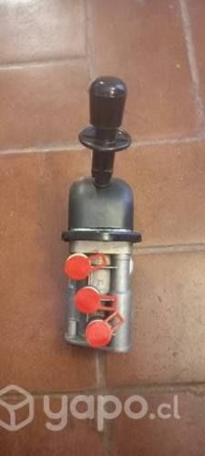 Válvula de frenos de aire ( Maxi)