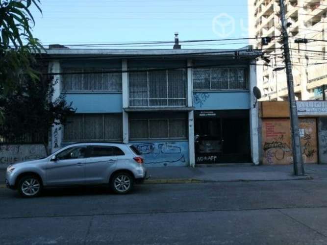 Amplia casa en centro de Concepción