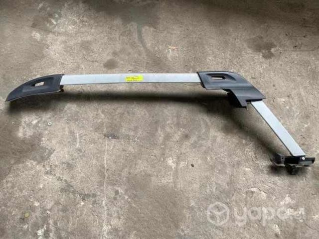 Barra izquierda techo Renault Oroch 2019