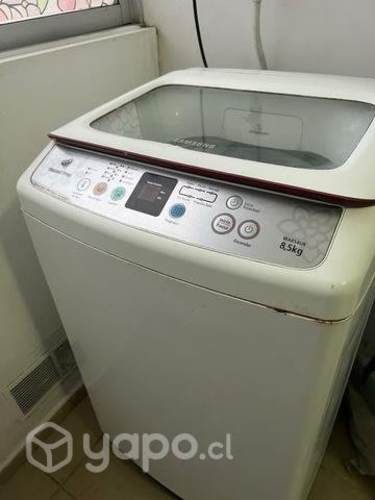 Lavadora blanca de 8.5 kilos