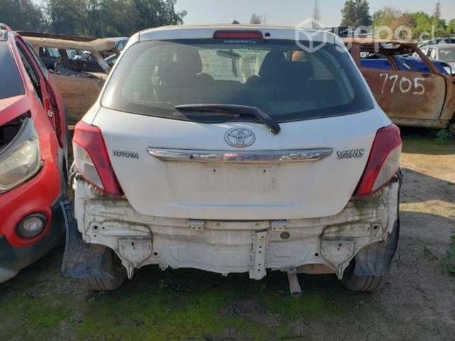 Foco trasero Toyota Yaris Sport 2013