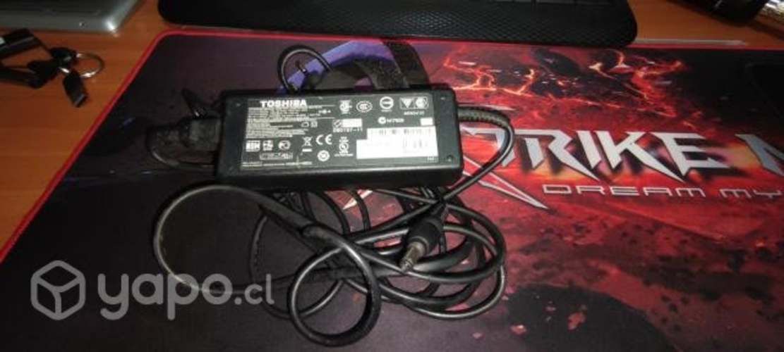 Cargador de notebook Toshiba