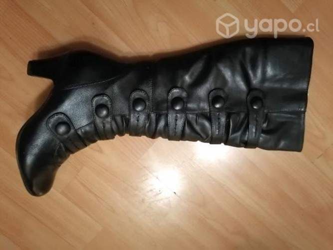 Botas con taco