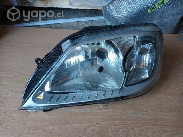 Óptico derecho usado con detalle Renault Logan