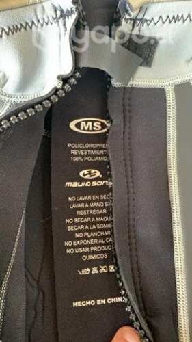 Traje de surf nuevo sin uso talla s