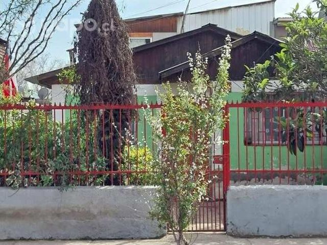 Casa con gran terreno en cerro Navia