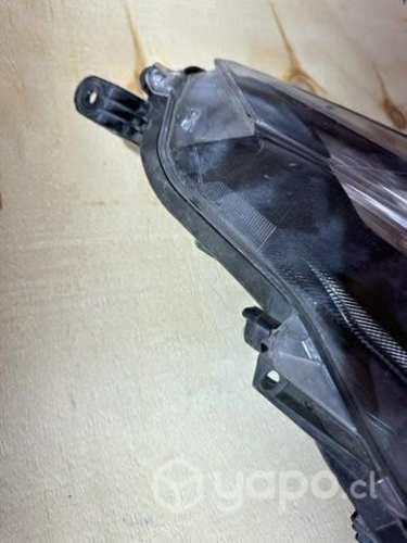 Optico toyota Corolla cross hybrid