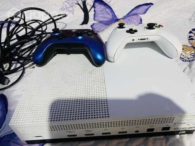 Xbox One S