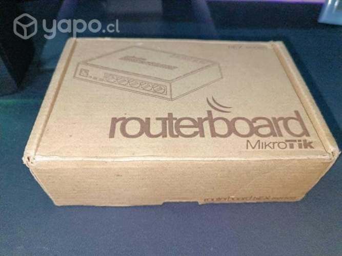 Router mikrotik RB750r2