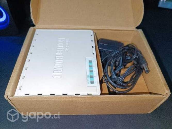 Router mikrotik RB750r2