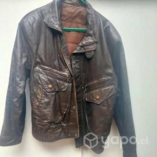 2 Chaquetas de Cuero, una cafe y otra negra