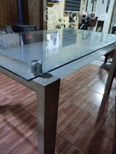 Comedor de madera doble vidrio y sus 6 sillas