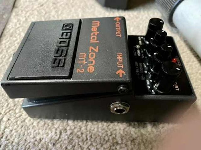 Boss Metal Zone MZ-2 pedal guitarra eléctrica
