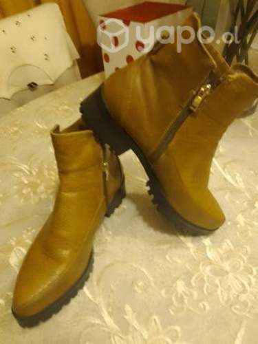 Botines de mujer Nro. 39