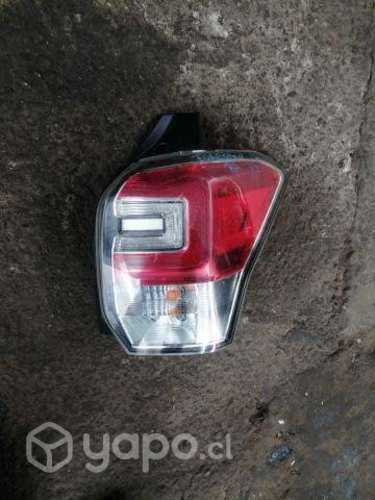 Foco derecho subaru forester 2017 original