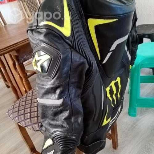 Impecable chaqueta de cuero talla S